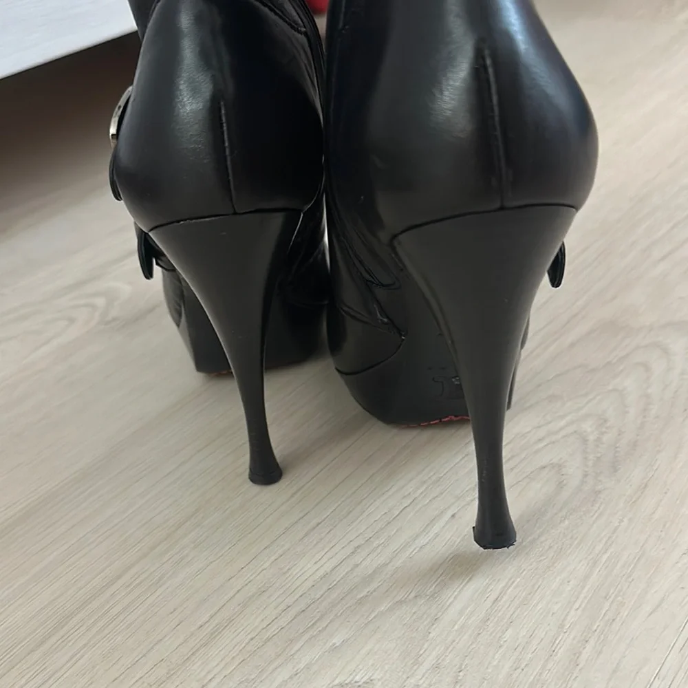 Black Leather Women's Boots